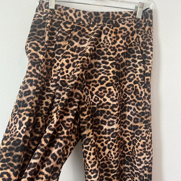 NWT LINDA DE MORRER Leopard Print Pleated Wide Leg Pants - Picture 2 of 5